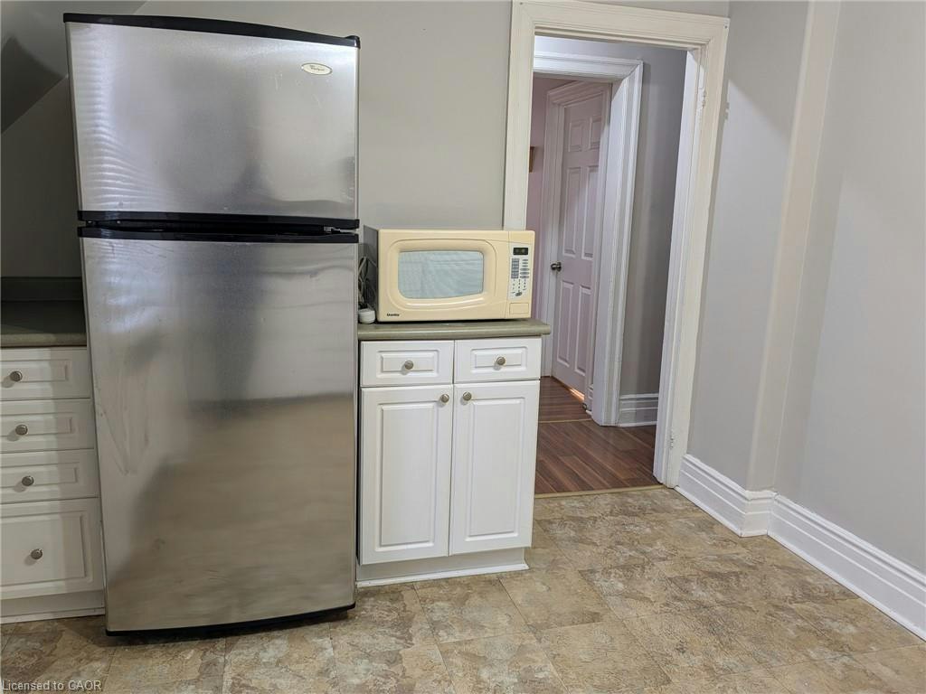 Upper-12 East 24th Street, Hamilton, ON, L8V 2X7 - 5