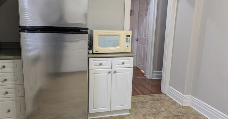Upper-12 East 24th Street, Hamilton, ON, L8V 2X7 - 5