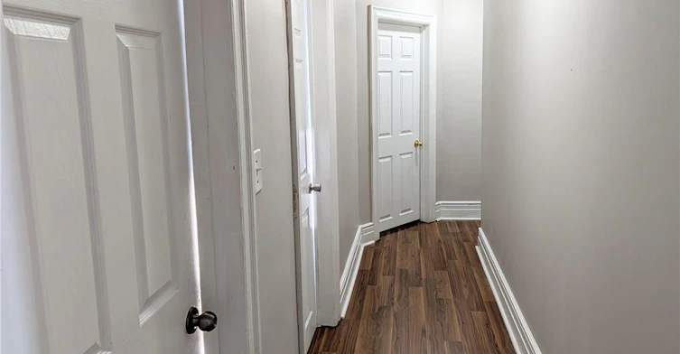 Upper-12 East 24th Street, Hamilton, ON, L8V 2X7 - 9