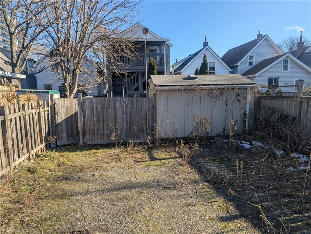 Upper-12 East 24th Street, Hamilton, ON, L8V 2X7 - 18
