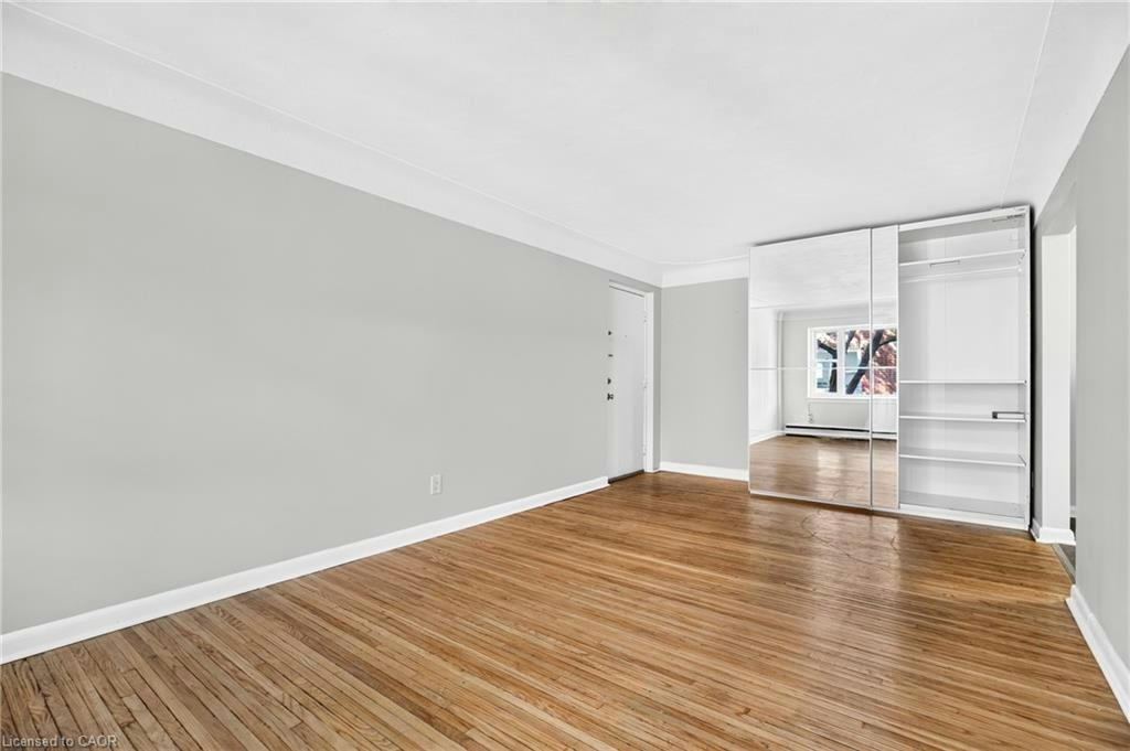 3-3 Applewood Avenue, Hamilton, ON, L8G 3S4 - 4