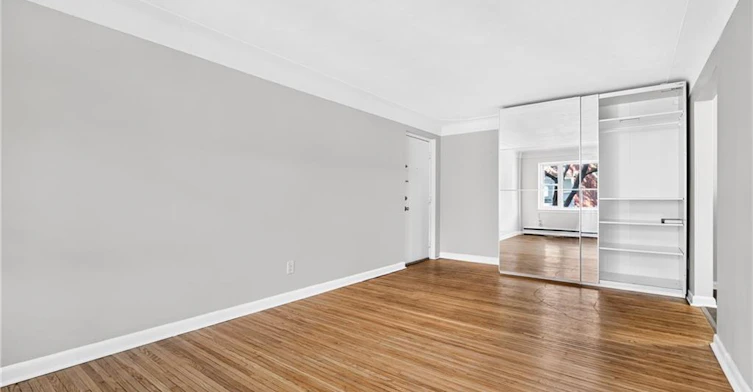 3-3 Applewood Avenue, Hamilton, ON, L8G 3S4 - 4