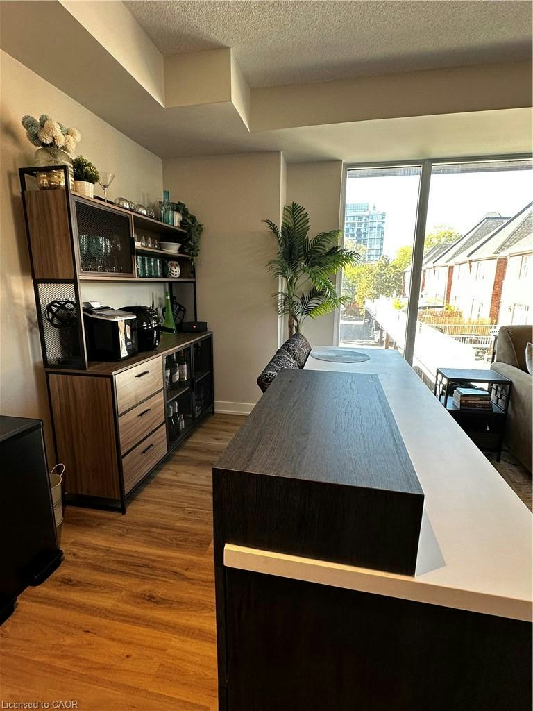 210-370 Martha Street, Burlington, ON, L7R 0G9 - 23