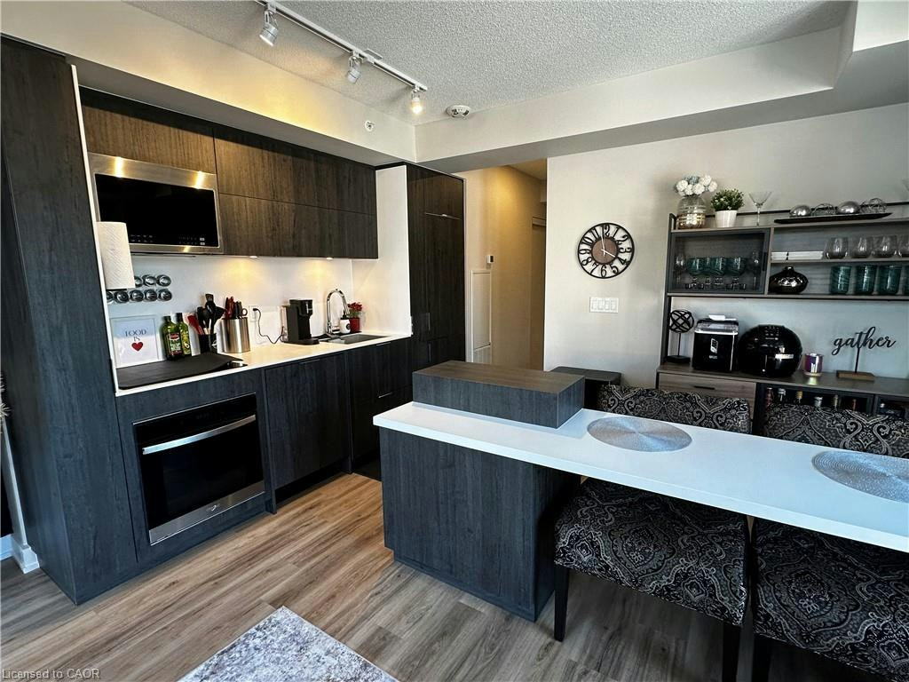 210-370 Martha Street, Burlington, ON, L7R 0G9 - 21