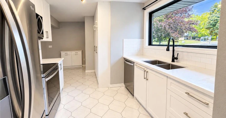 A-44 Patterson Avenue, Brantford, ON, N3S 6X2 - 3