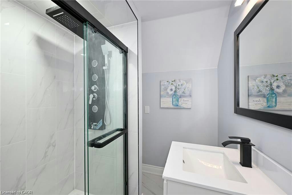 Upper-213 East 28th Street, Hamilton, ON, L8V 3H9 - 25