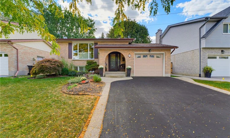 77 Yellow Birch Drive