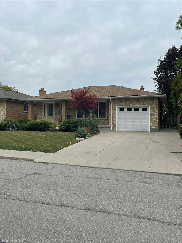 72 Purnell Drive, Hamilton, ON, L9C 4Y3 - 2