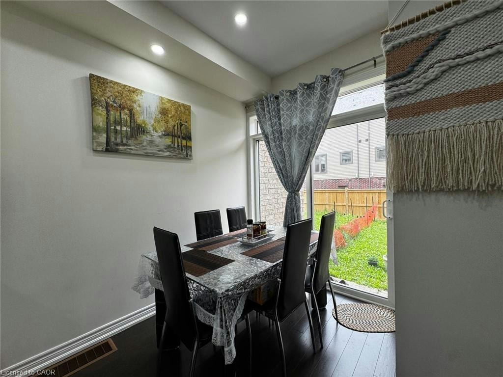10 Talence Drive, Hamilton, ON, L8J 0L2 - 6