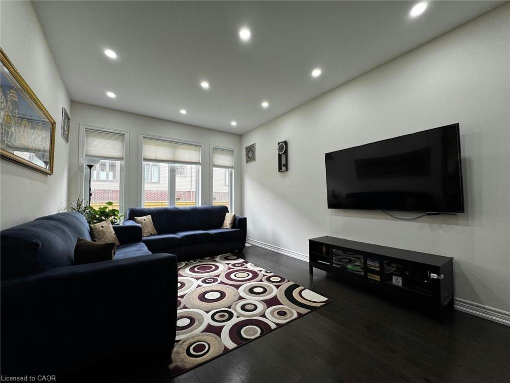 10 Talence Drive, Hamilton, ON, L8J 0L2 - 8