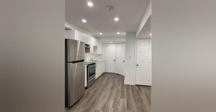 Lower-3 Innswood Place, Hamilton, ON, L8W 2V3 - 2