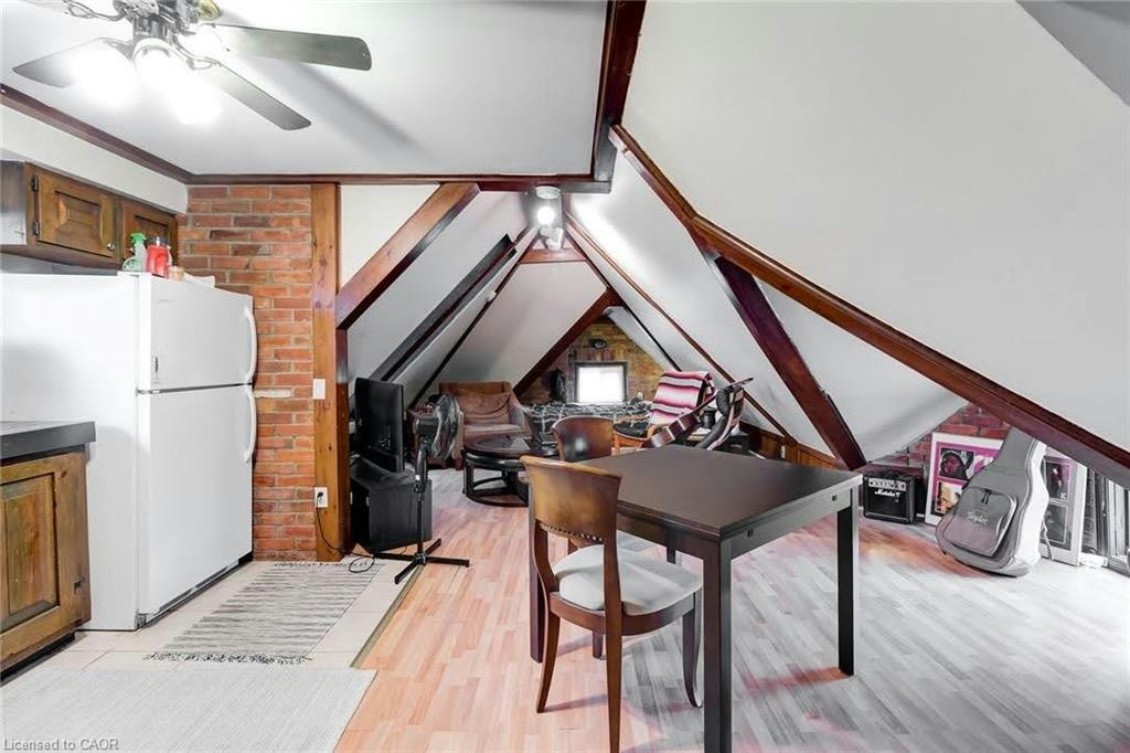 44 Ashley Street, Hamilton, ON, L8L 5S6 4