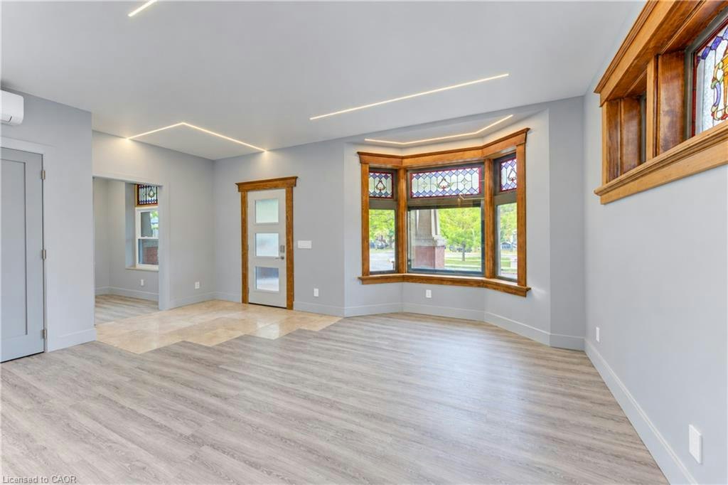 56 Mansion Street, Kitchener, ON, N2H 2J6 - 6