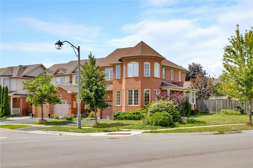 2204 Grand Oak Trail, Oakville, ON, L6M 4S6