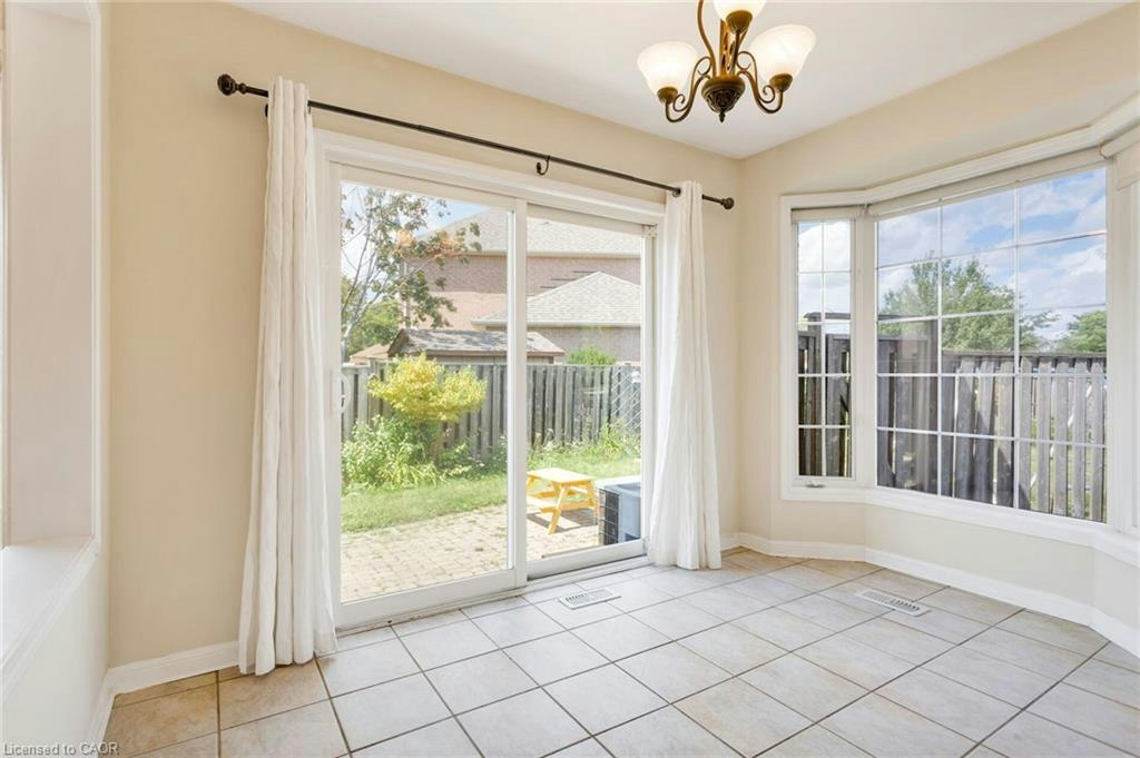 2204 Grand Oak Trail, Oakville, ON, L6M 4S6 - 12