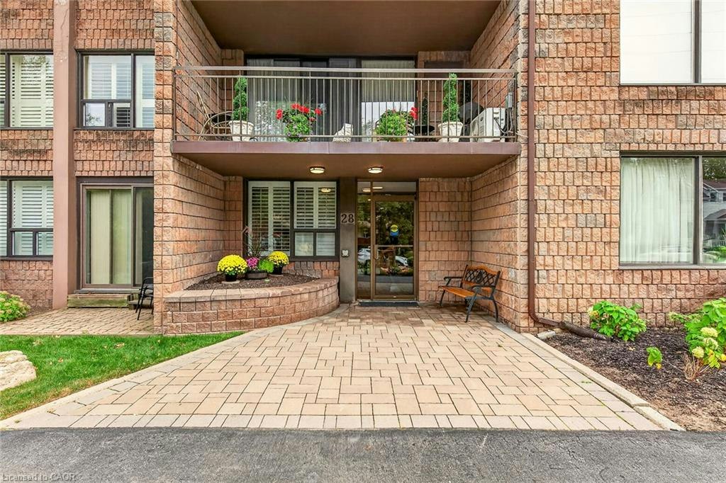 101-28 Robinson Street N, Grimsby, ON, L3M 3C9 - 5