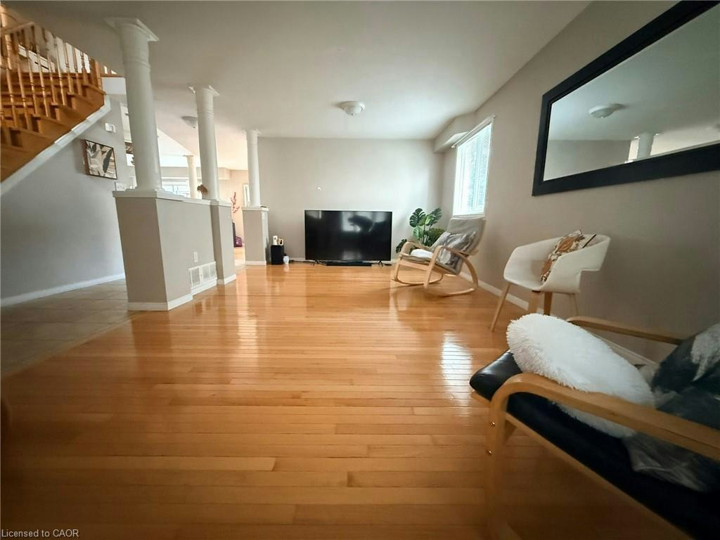 424 Newport Drive, Cambridge, ON, N3H 5S6 - 7