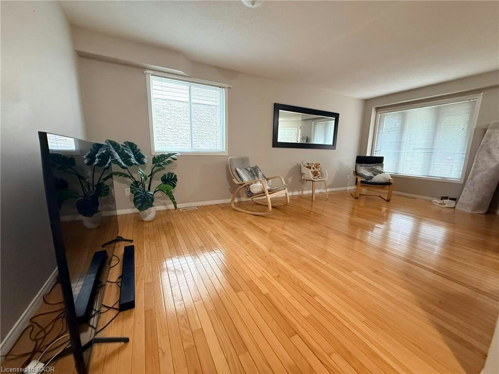 424 Newport Drive, Cambridge, ON, N3H 5S6 - 8