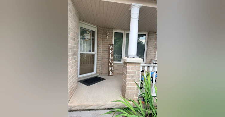 424 Newport Drive, Cambridge, ON, N3H 5S6 - 3