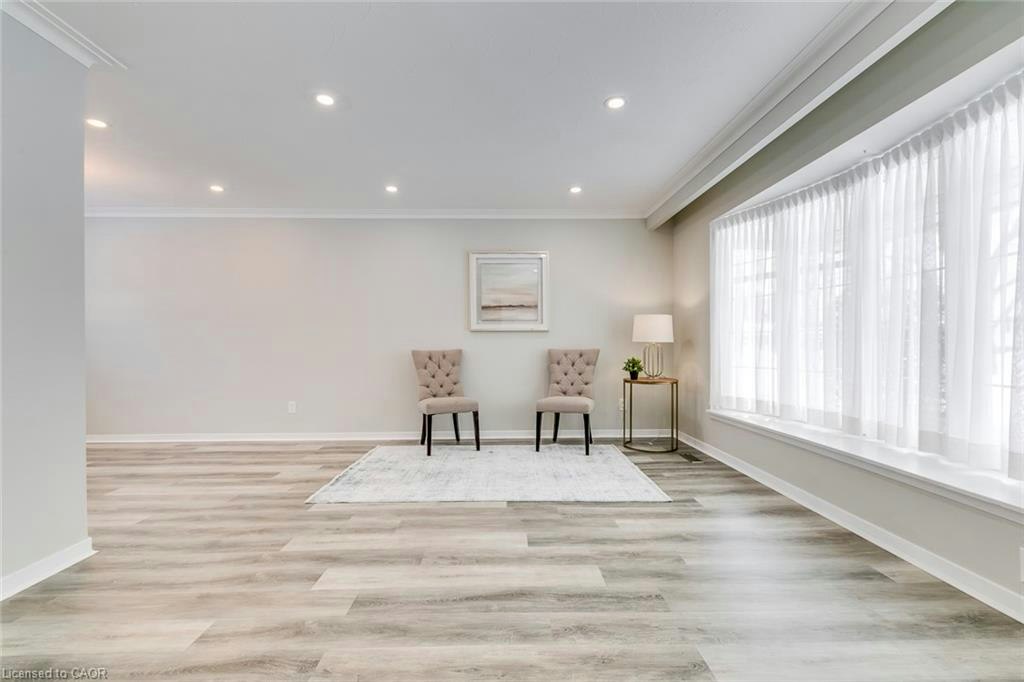 5440 Windermere Drive, Burlington, ON, L7L 3M5 - 5