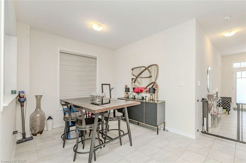 12 Toffee Trail, Hamilton, ON, L8J 0M2 - 7