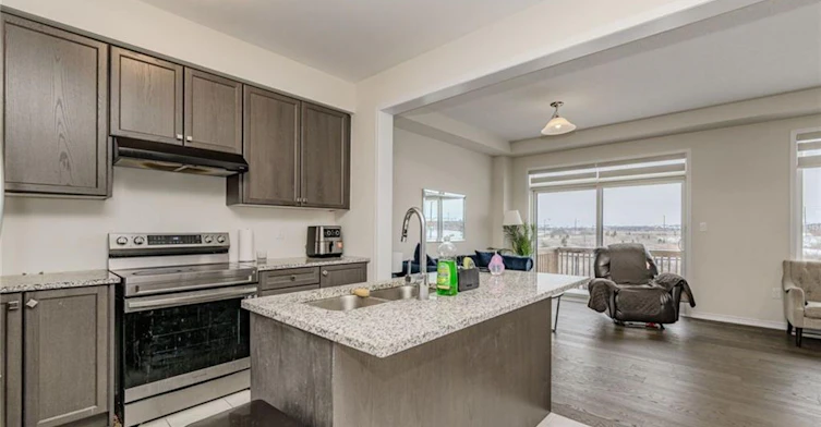 12 Toffee Trail, Hamilton, ON, L8J 0M2 - 3
