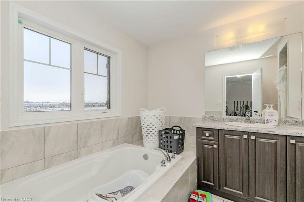 12 Toffee Trail, Hamilton, ON, L8J 0M2 - 12