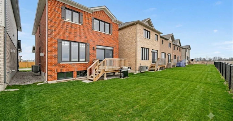 12 Toffee Trail, Hamilton, ON, L8J 0M2 - 13