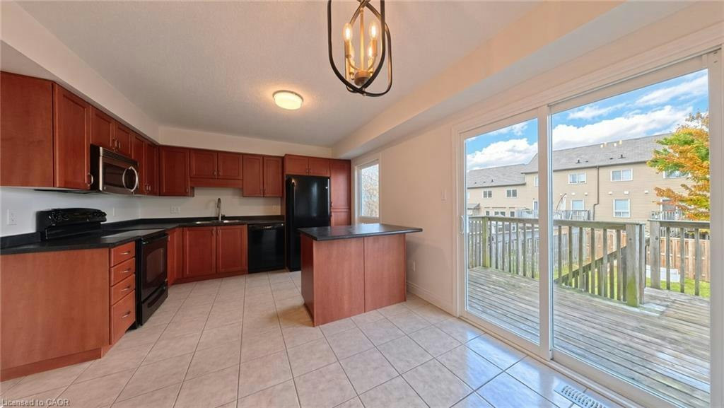 250 Parkvale Drive, Kitchener, ON, N2R 1Y8 - 9