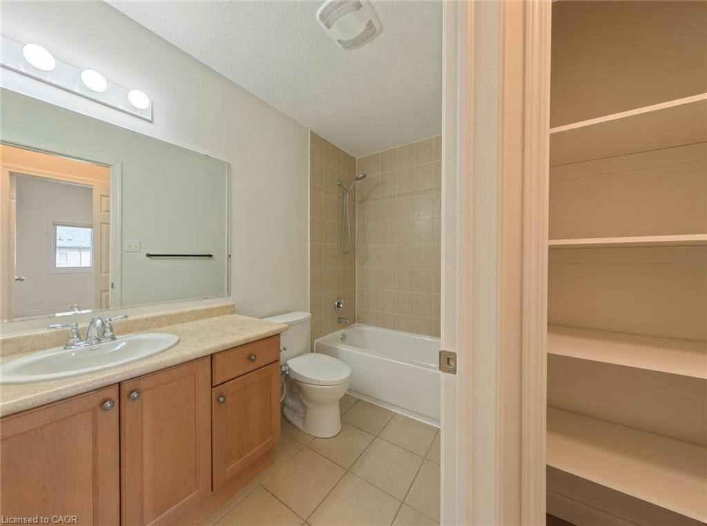 250 Parkvale Drive, Kitchener, ON, N2R 1Y8 - 31