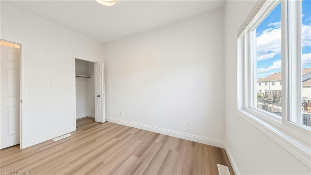 250 Parkvale Drive, Kitchener, ON, N2R 1Y8 - 34