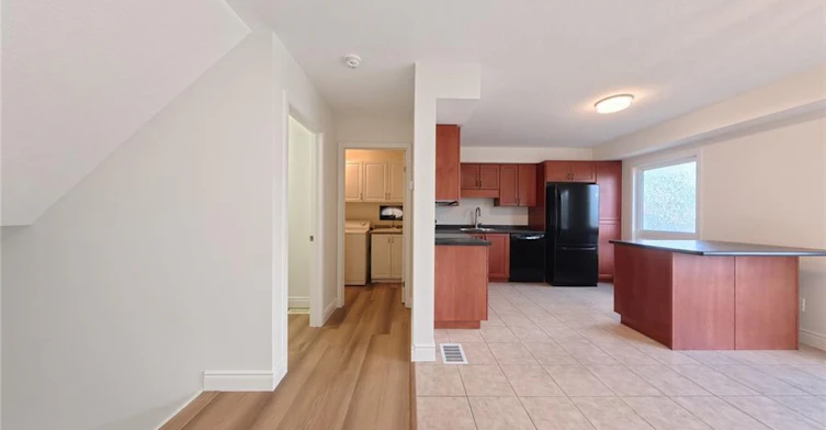 250 Parkvale Drive, Kitchener, ON, N2R 1Y8 - 6