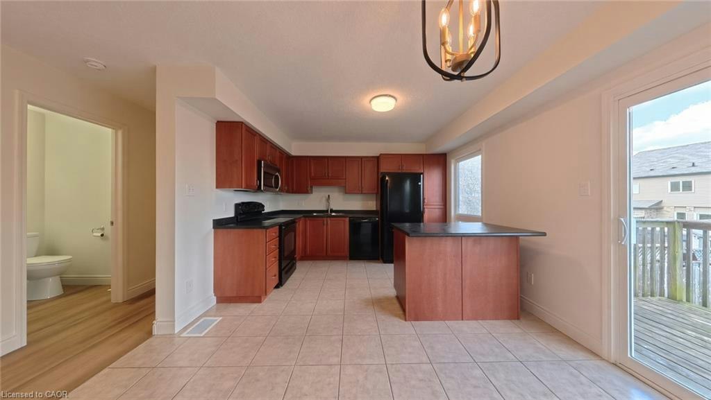 250 Parkvale Drive, Kitchener, ON, N2R 1Y8 - 8