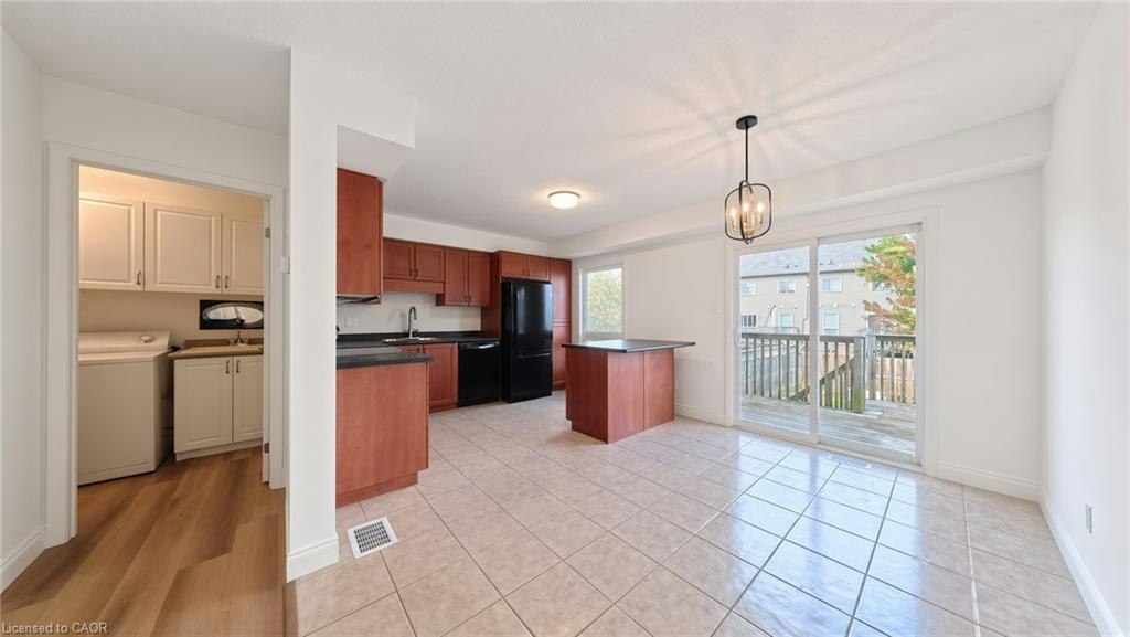 250 Parkvale Drive, Kitchener, ON, N2R 1Y8 - 5