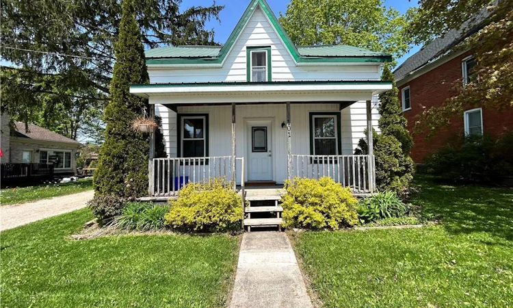 101 John Street E