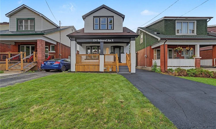 234 Balmoral Avenue S