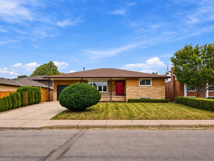 9 Donlea Drive, Hamilton, ON, L8T 1K4 - 43