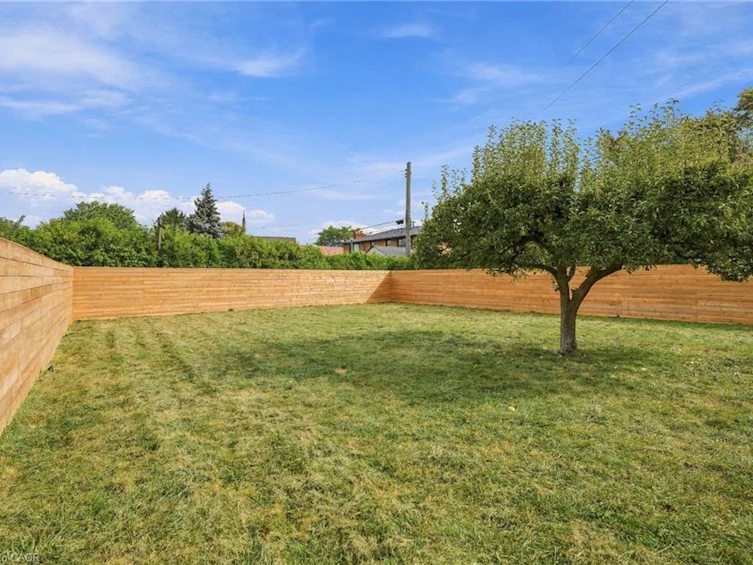 9 Donlea Drive, Hamilton, ON, L8T 1K4 - 44