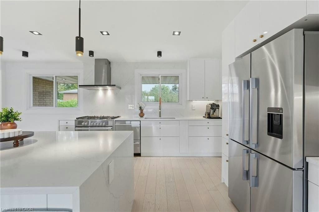 9 Donlea Drive, Hamilton, ON, L8T 1K4 - 9