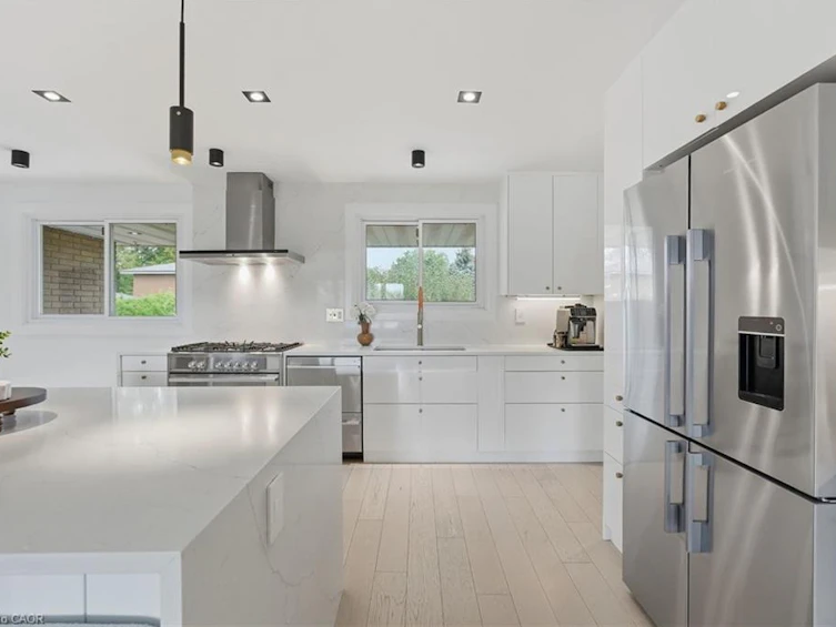 9 Donlea Drive, Hamilton, ON, L8T 1K4 - 9