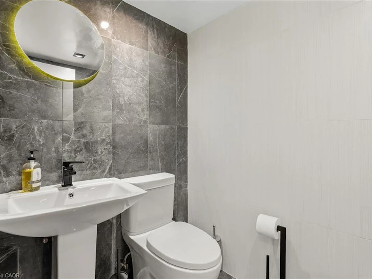 9 Donlea Drive, Hamilton, ON, L8T 1K4 - 39