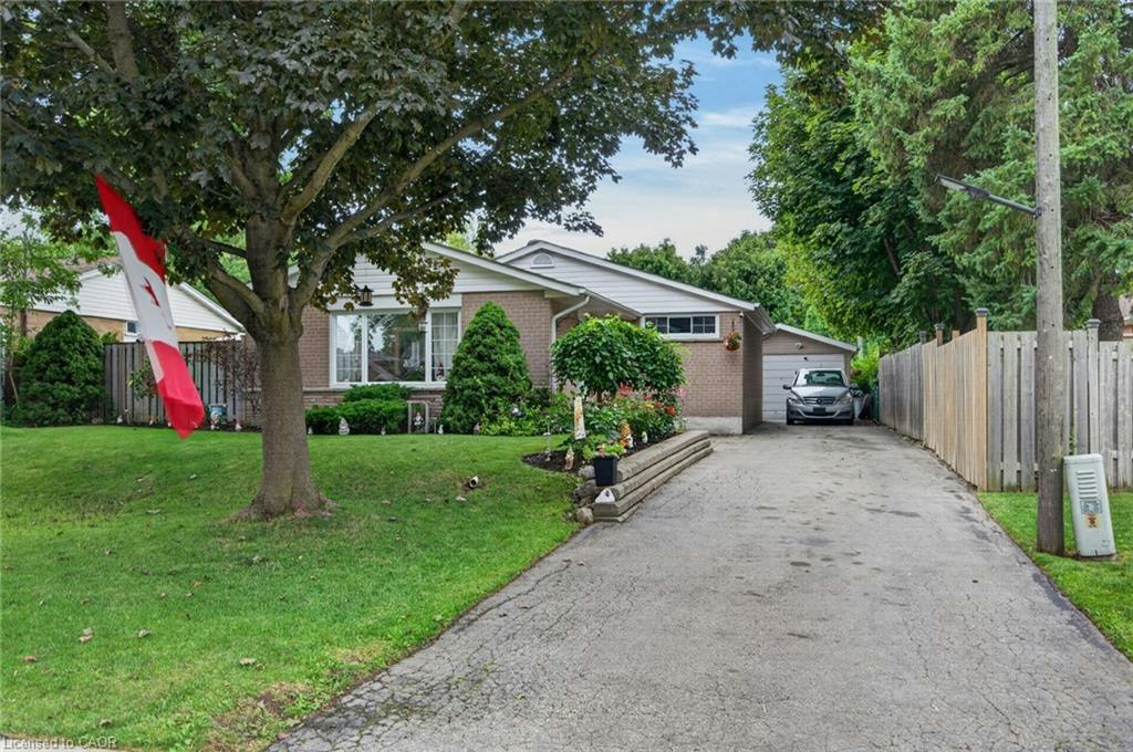 3 Cumbrian Court, Brampton, ON, L6X 2J7