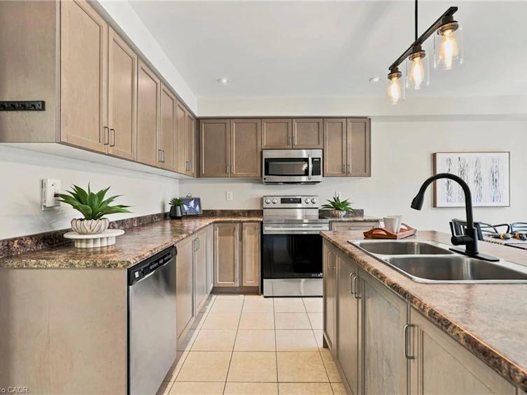 123 Skinner Road, Hamilton, ON, L8B 0R4 - 8