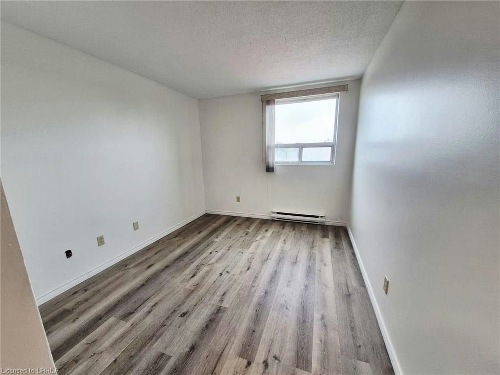 503-421 Fairview Drive, Brantford, ON, N3R 7M3 - 23