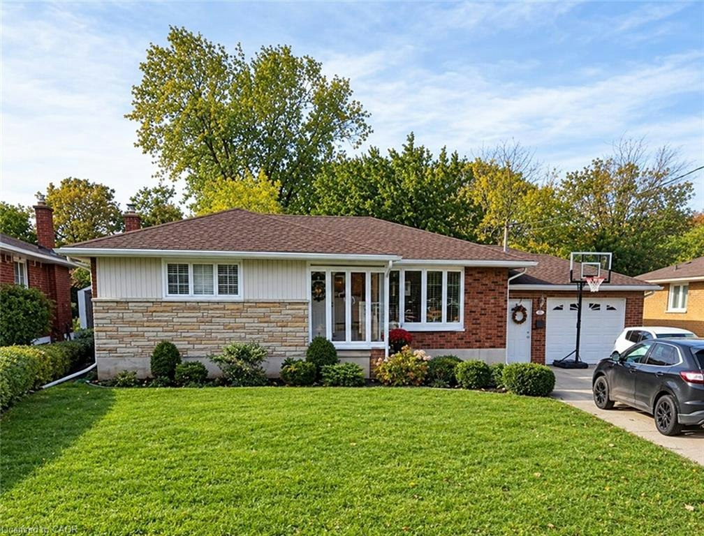 23 Woodsview Avenue, Grimsby, ON, L3M 3S7