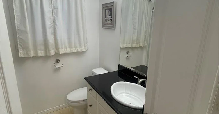 23 Woodsview Avenue, Grimsby, ON, L3M 3S7 - 11