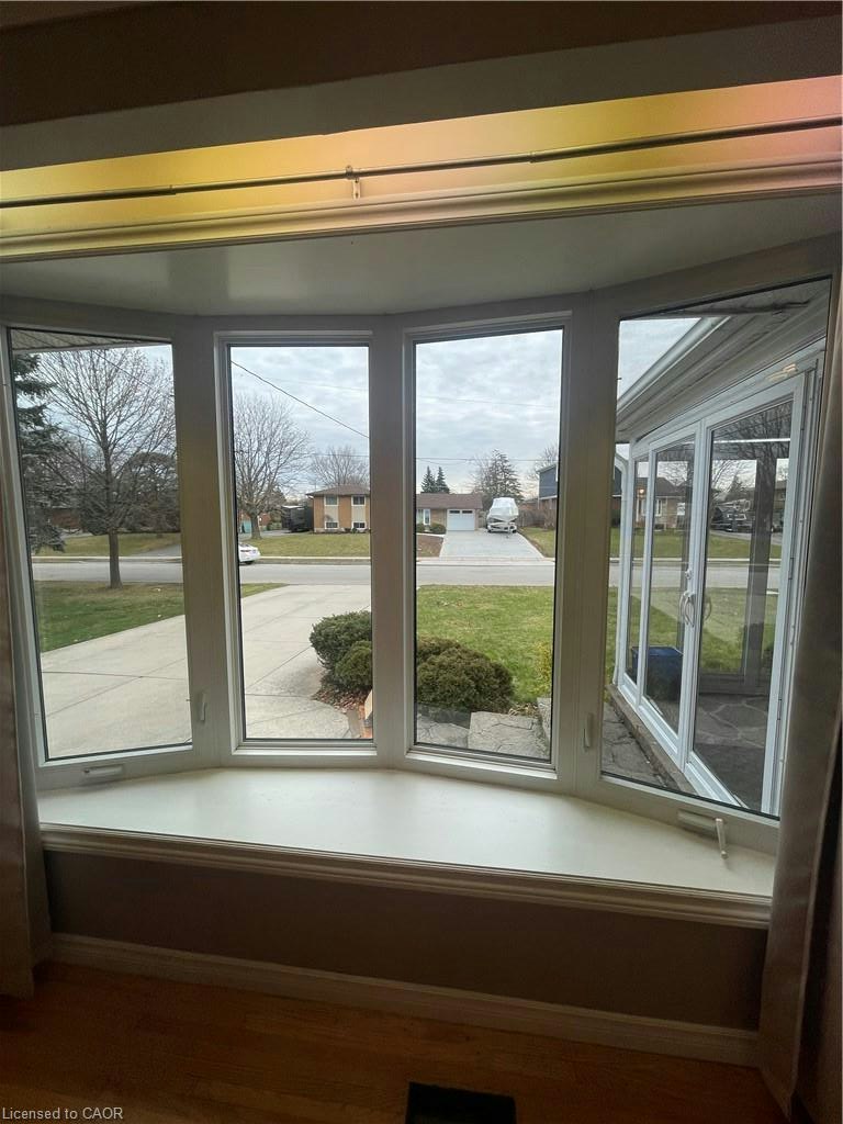 23 Woodsview Avenue, Grimsby, ON, L3M 3S7 - 4