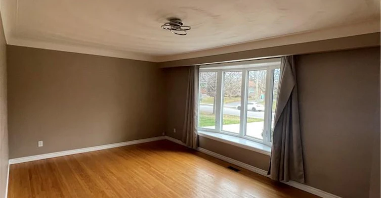 23 Woodsview Avenue, Grimsby, ON, L3M 3S7 - 3