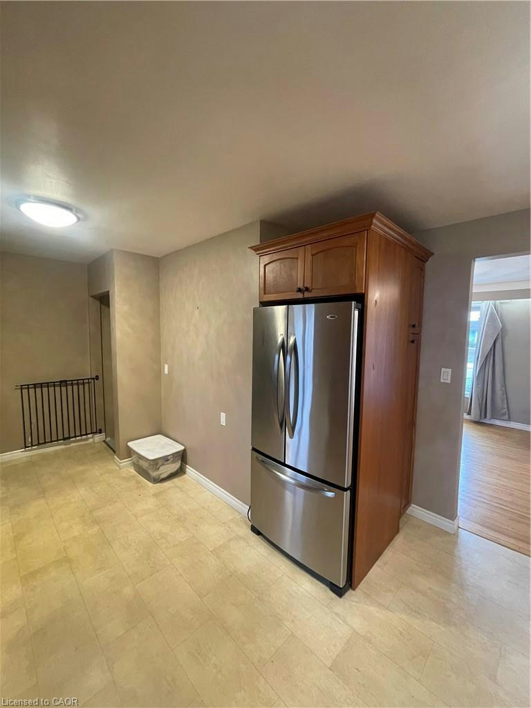 23 Woodsview Avenue, Grimsby, ON, L3M 3S7 - 7