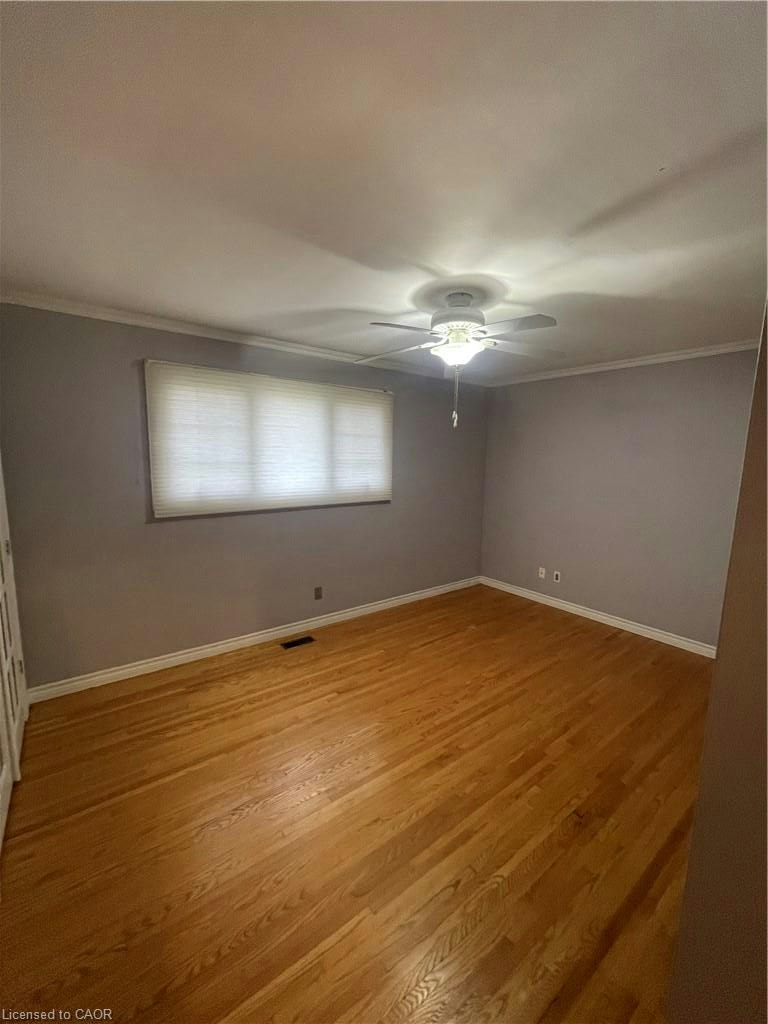 23 Woodsview Avenue, Grimsby, ON, L3M 3S7 - 10